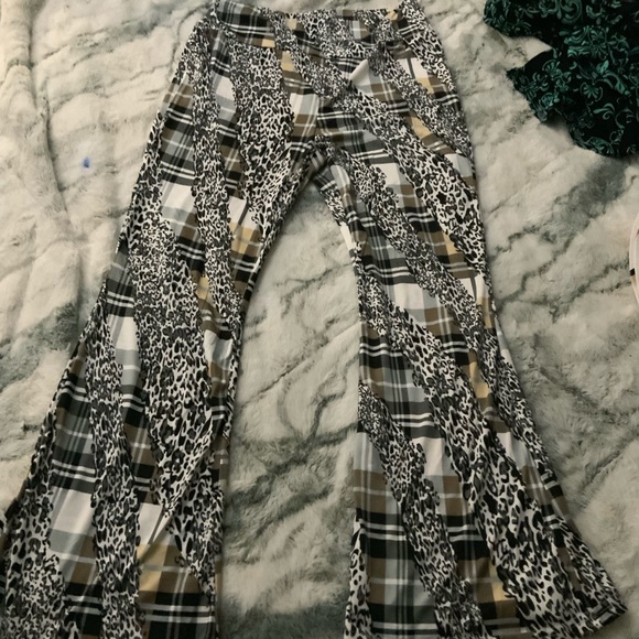 VERY UNIQUE BOHO💕 SKINNY TO FLARE PANTS - Picture 2 of 2